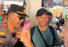 Cokelat Dari Baju Cokelat Untuk Ibu-Ibu di  Pasar Tamako
